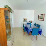 Apartamento De Frente Para A Praia, Com Piscina