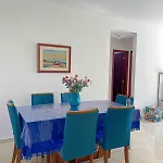 Apartamento De Frente Para A Praia, Com Piscina