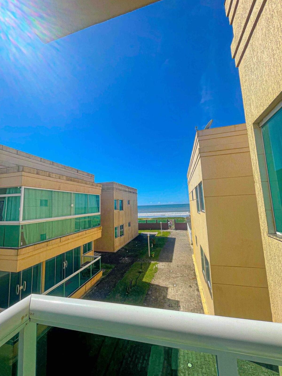 De Frente A Praia, Com Piscina Apartamento Cabo Frio
